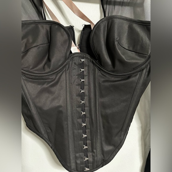 HOUSE OF CB Mina Plunge Long Sleeve Structured Corset Top Black M Edgy Bustier - Picture 7 of 16